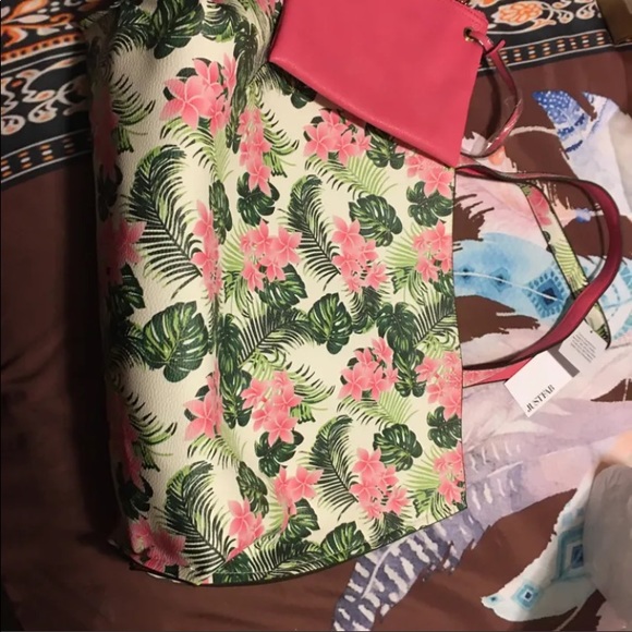 Lace up the leg. wedge summer sandals size 9 and matching tote bag set.NEW BOHO - Picture 5 of 7